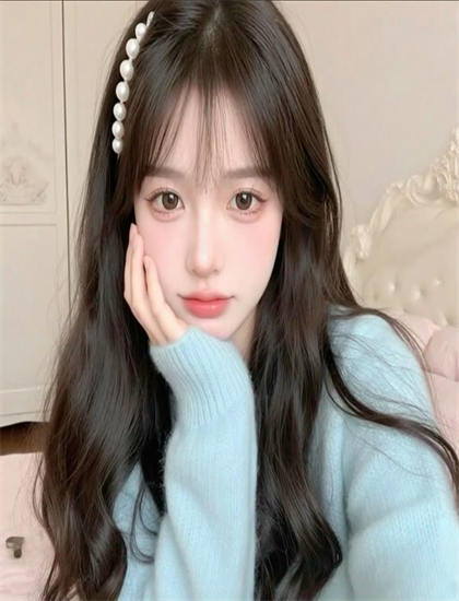 《黑白弈界》不同导演版本比较现象级的：艺术风格差异当代分析